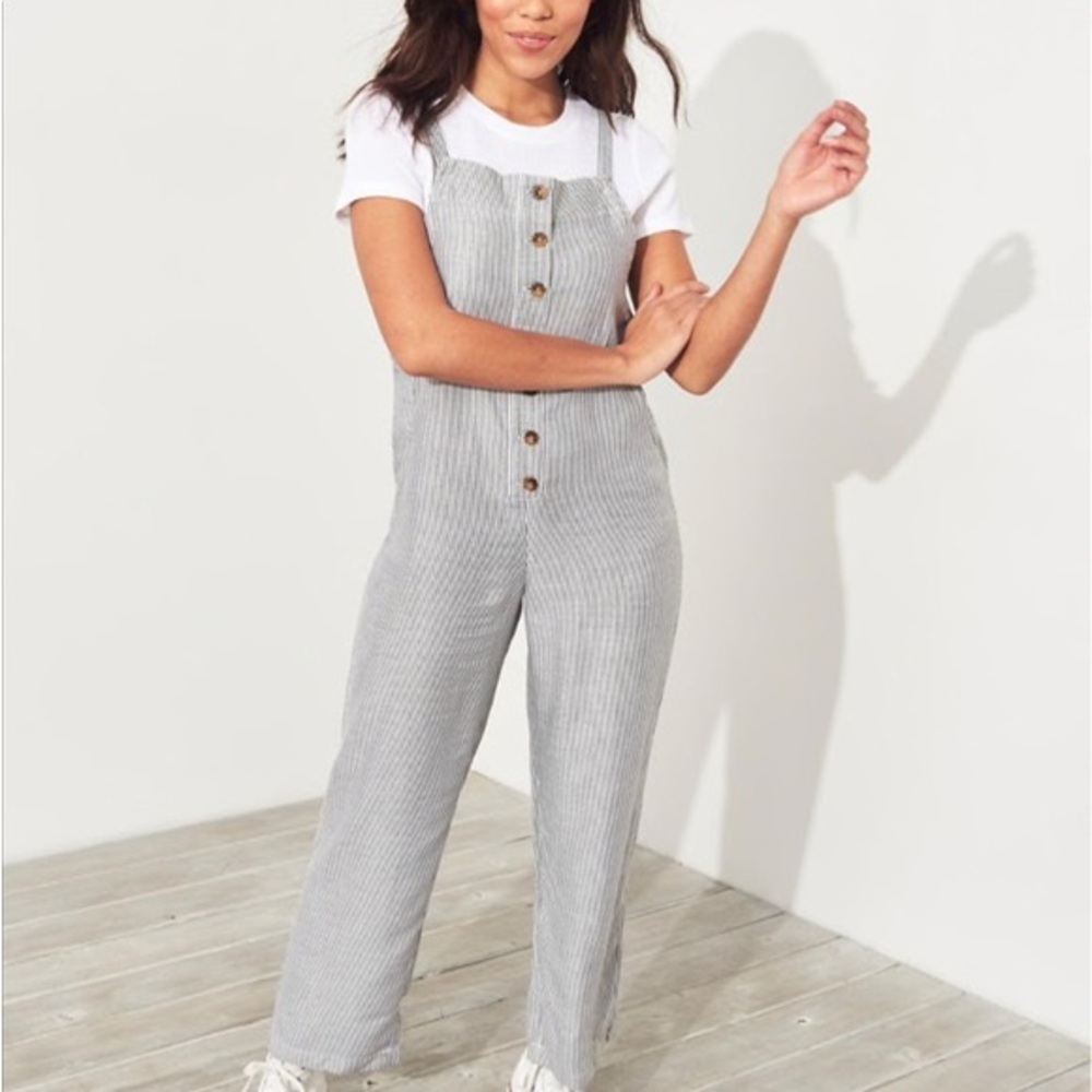 Hollister California Women’s pinstripe jumpsuit Size XS